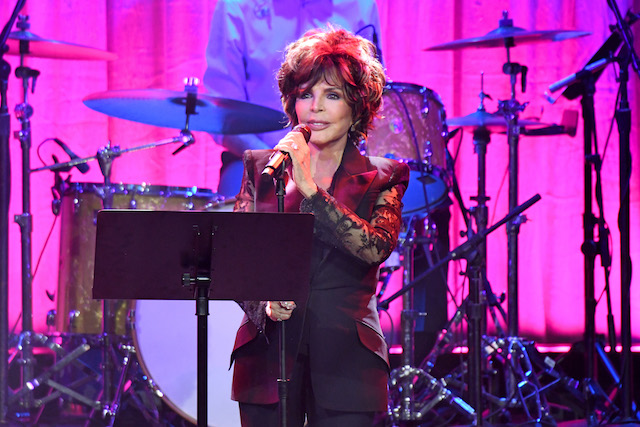 Carole Bayer Sager accepts her Icon Award at the 2022 BMI Pop Awards.